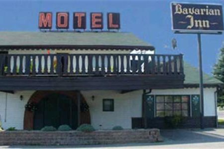 Bavarian Inn Bruce Mines ภายนอก รูปภาพ